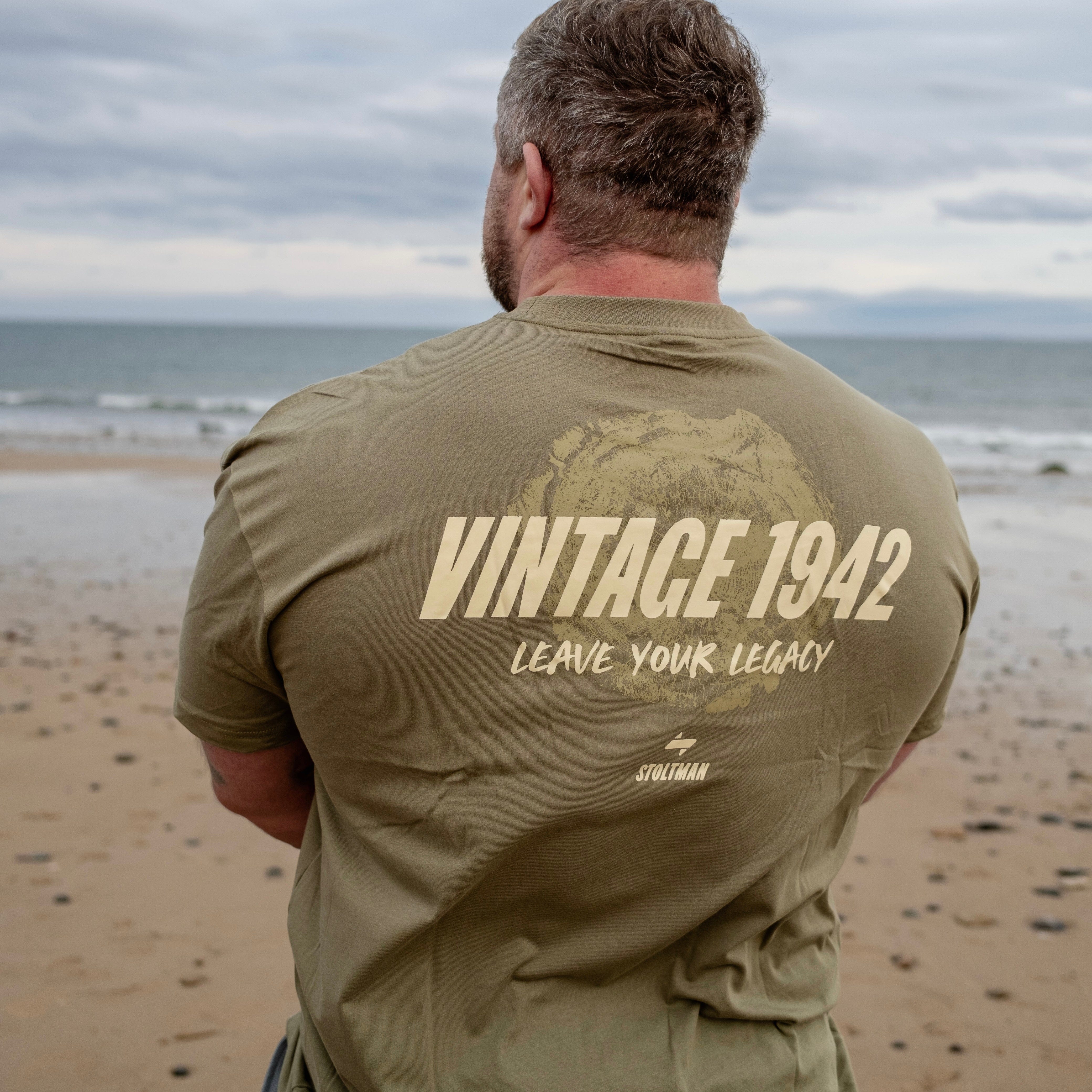 "Vintage 1942 : Opa Stoltman" T-Shirt - Stoltman Brothers